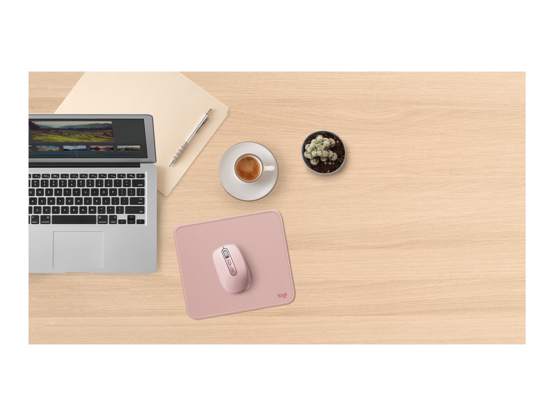 Logitech Studio Series - Alfombrilla de ratón - base de goma antideslizante, fácil deslizamiento, superficie resistente a salpicaduras - rosa oscuro-4