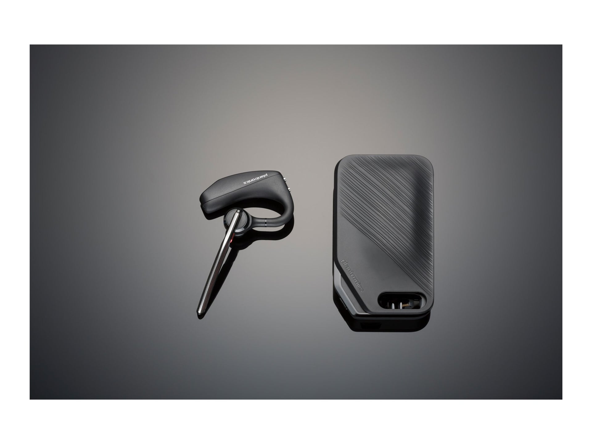 Poly Voyager 5200 - Voyager 5200 series - auricular - en oreja - montaje encima de la oreja - Bluetooth - inalámbrico - USB-A a través de adaptador Bluetooth - negro - Certificado para Equipos de Microsoft